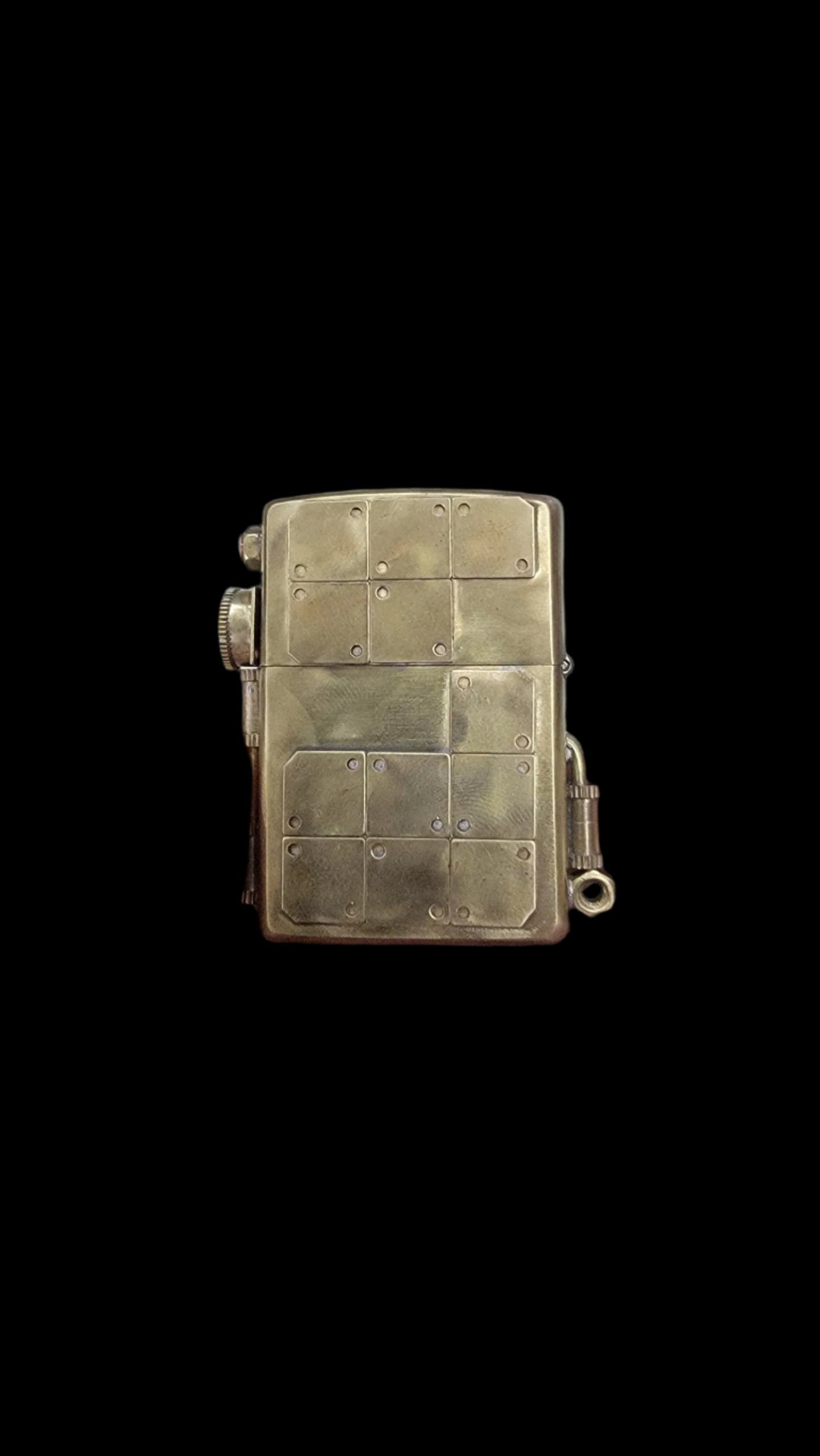 Handcrafted Lighter Shell Emeral Engine