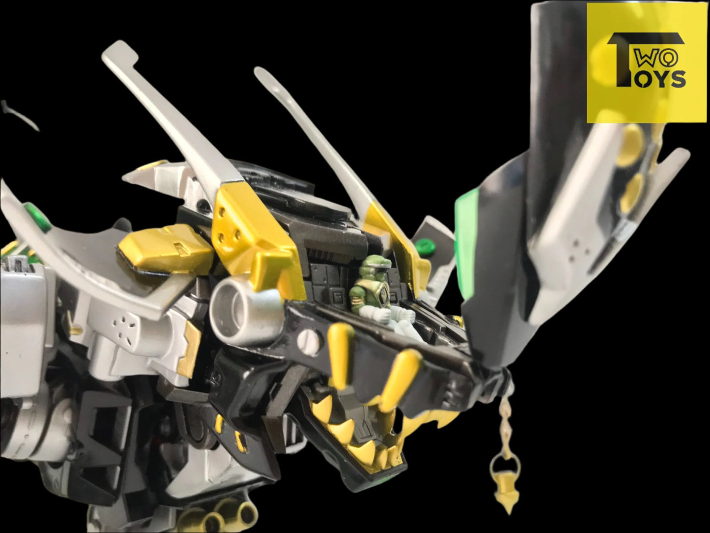 Zoids Liger Zero Crossover with Green Ranger